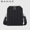 سفارش-کیف-دوشی-لاکچری-بنج-YD252-نمای-نزدیک-سگک کیف رو دوشی ضد آب بنج YD252 مشکی