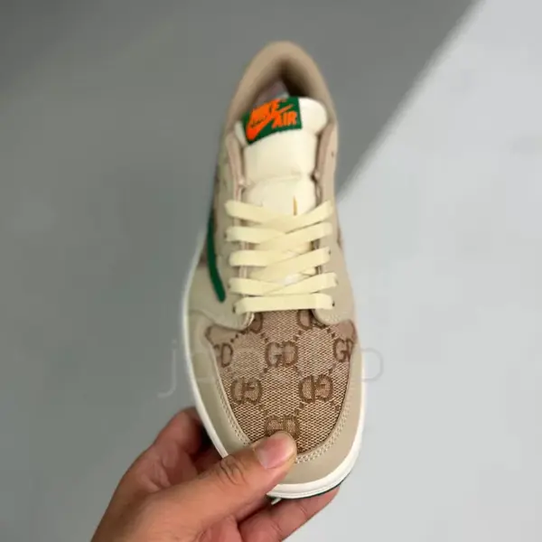10057311 جردن وان لو تراویس اسکات گوچی Air Jordan1 Low X Travis Scott Gucci