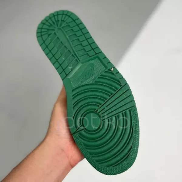 10057313 جردن وان لو تراویس اسکات گوچی Air Jordan1 Low X Travis Scott Gucci