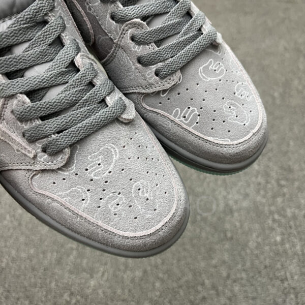 10091660 جردن وان لو کاز Jordan 1 Low Kaws طوسی