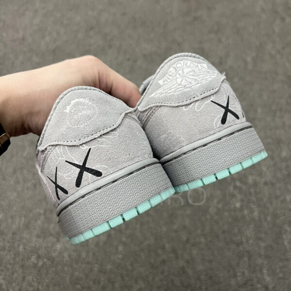 10091661 جردن وان لو کاز Jordan 1 Low Kaws طوسی