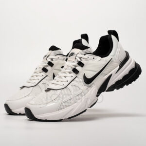 10322469 نایک وی تو کی ران Nike V2K Run White Black سفید مشکی
