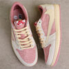 جردن وان لو Travis Scott x Air Jordan 1 Low OG Shy Pink شای پینک