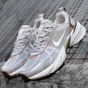 10646846 نایک وی تو کی ران Nike V2K Run
