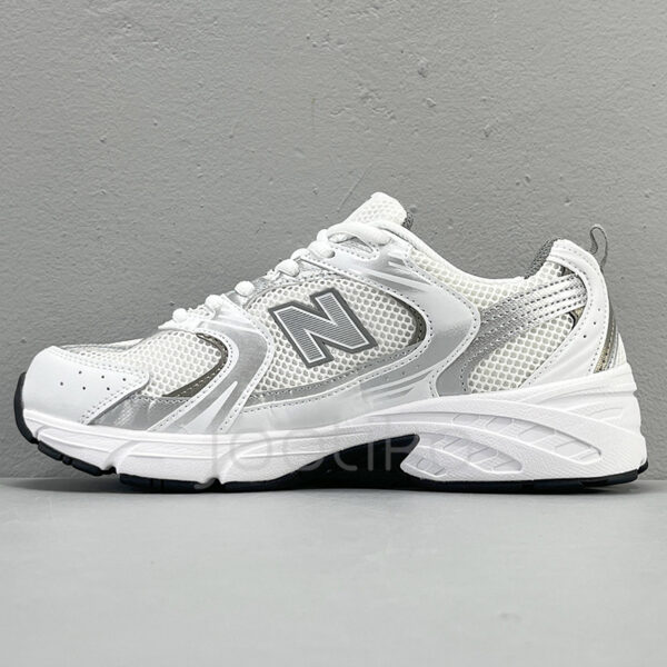 10667864 کفش نیوبالانس New Balance 530 White Silver Metallic نقره ای سفید متالیک