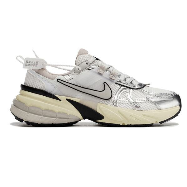 11384536 نایک وی تو کی ران Nike V2K Run Summit White Metallic Silver