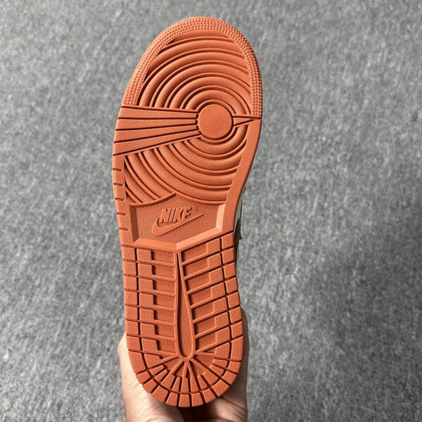 12437740 نایک ایر جردن وان Jordan 1 Retro High OG SP Dusted Clay
