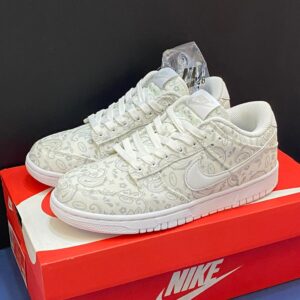 13193615 نایک دانک لو سفید طرح پیزلی Nike Dunk Low White Paisley