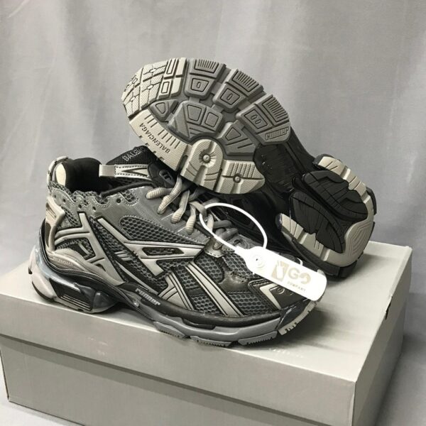 13291872 بالنسیاگا رانر طوسی تیره مشکی Balenciaga Runner Dark Grey Black