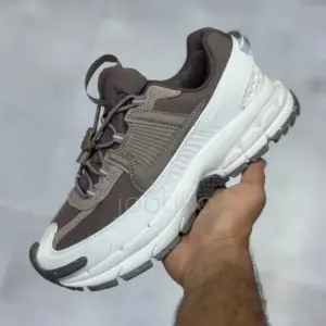 13563586 نایک زوم ومرو 5 روم قهوه ای استخوانی Nike Zoom Vomero 5 Roam Light Bone Mink Brown