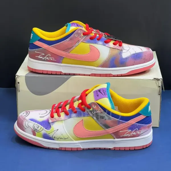 13569860 نایک اس بی دانک لو فیوچرا Nike SB Dunk Low Futura Laboratories Sunblush