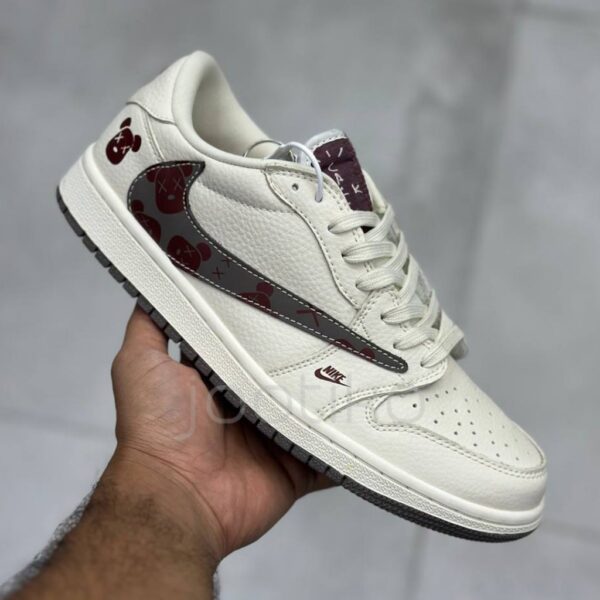 13792397 نایک ایر جردن وان لو کاز کرم طوسی زرشکی Nike Air Jordan 1 Low Kaws Cream Grey Crimson