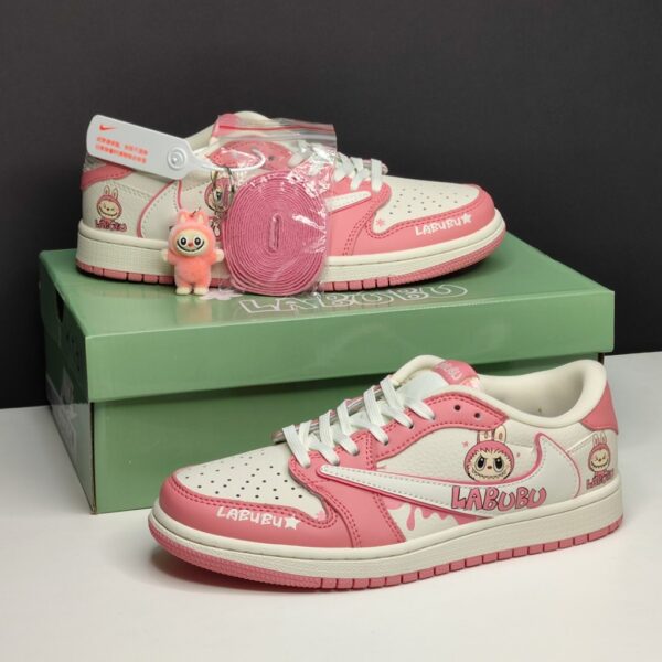 13845535 جردن وان لو لبوبو کرم صورتی Jordan 1 Low Labubu Cream Pink