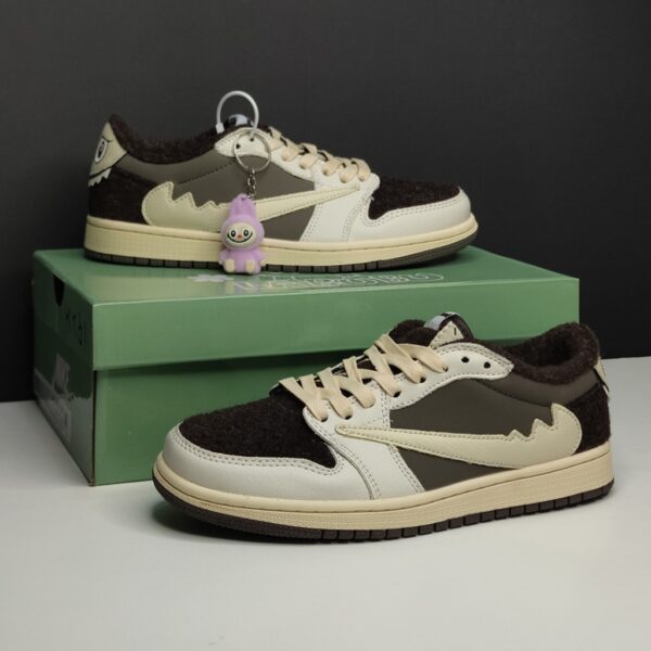 جردن وان لو لبوبو کرم موکا Jordan 1 Low Labubu Cream Mocha