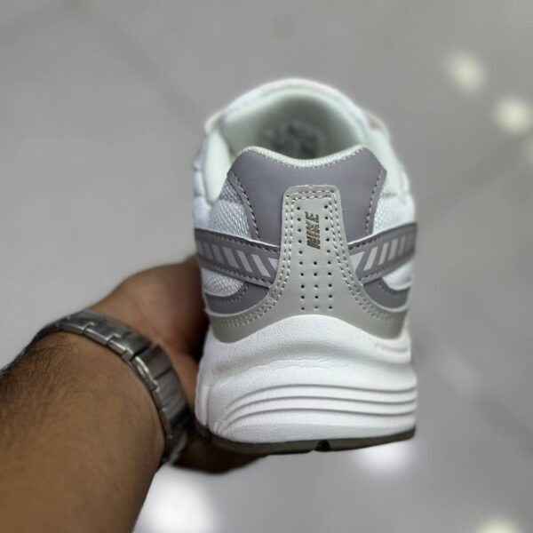 14981824 نایک اینیشیتور سفید خاکستری قهوهای Nike Initiator Phantom Light Bone Sail Brown IB4339-001