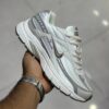 14981831 نایک اینیشیتور سفید خاکستری قهوهای Nike Initiator Phantom Light Bone Sail Brown IB4339-001