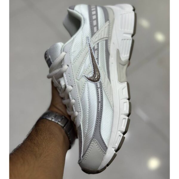 14981833 نایک اینیشیتور سفید خاکستری قهوهای Nike Initiator Phantom Light Bone Sail Brown IB4339-001
