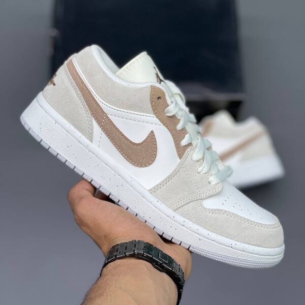 16771485 جردن ۱ لو لجند کرم قهوهای Jordan 1 Low SE Legend Light Brown HF1567-200
