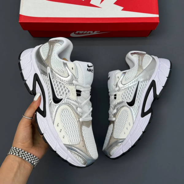 5ylmmqgh کفش نایک وی فایو کی ران سفید مشکی Nike V5K Run White Black