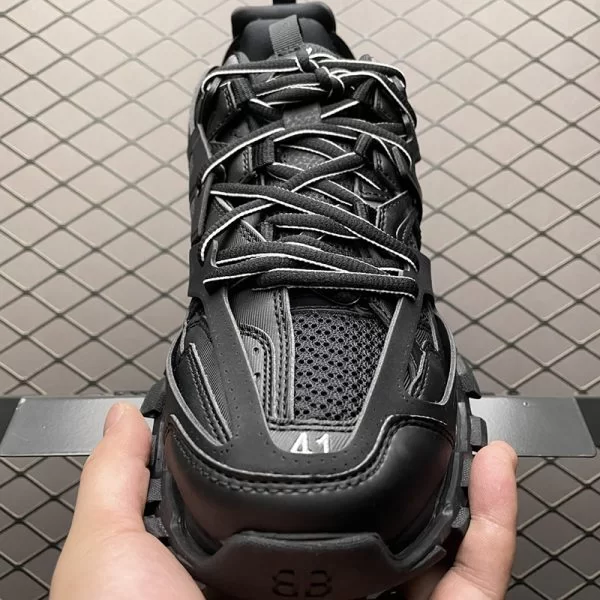 8712165 بالنسیاگا ترک Balenciaga Track Black
