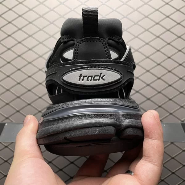 8712168 بالنسیاگا ترک Balenciaga Track Black