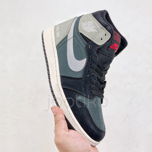 9849204 جردن وان گورتکس Jordan 1 Retro High Element Gore-Tex Black Particle Grey