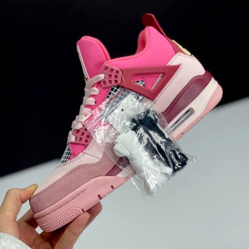 کفش نایک ایر جردن ۴ رترو صورتی Nike Air Jordan 4 Retro Pink