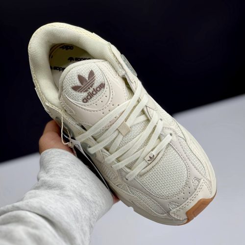 IMG_0507-500x500-1 کفش آدیداس آستیر کرم Adidas Astir Cream