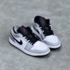 کفش نایک ایر جردن وان لو اسموک سفید طوسی Nike Air Jordan 1 Low Smoke White Grey