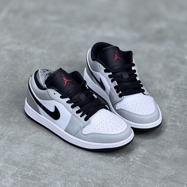 کفش نایک ایر جردن وان لو اسموک سفید طوسی Nike Air Jordan 1 Low Smoke White Grey