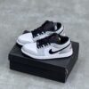 کفش نایک ایر جردن وان لو اسموک سفید طوسی Nike Air Jordan 1 Low Smoke White Grey
