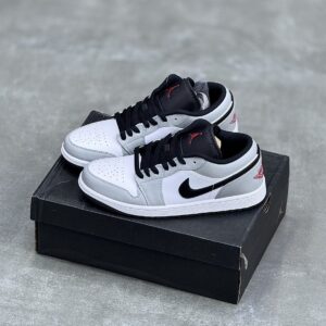 کفش نایک ایر جردن وان لو اسموک سفید طوسی Nike Air Jordan 1 Low Smoke White Grey