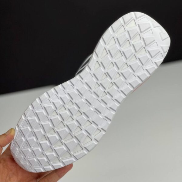 IMG_1876-768x768-1 آدیداس کلودفوم سفید نارنجی Adidas Cloudfoam White Orange