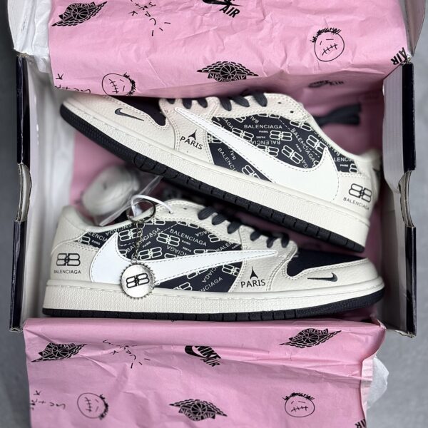 IMG_2043-scaled-1 کفش نایک ایر جردن وان لو تراویس اسکات بالنسیاگا Nike Air Jordan 1 Low Travis Scott Balenciaga