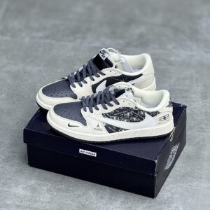 IMG_2045-scaled-1 کفش نایک ایر جردن وان لو تراویس اسکات بالنسیاگا Nike Air Jordan 1 Low Travis Scott Balenciaga