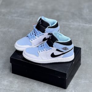 IMG_3859-scaled-1 کفش نایک ایر جردن وان ساقدار سفید آبی Nike Air Jordan 1 High White Blue