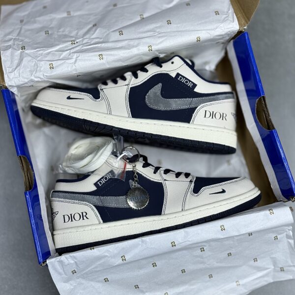 کفش نایک ایر جردن وان لو دیور Nike Air Jordan 1 Low Dior