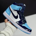 کفش نایک ایر جردن وان ساقدار ورنی آبی سورمه‌ای  Nike Air Jordan 1 High Patent Navy Blue