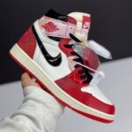 کفش نایک ایر جردن وان ساقدار اسپایدرمن  Nike Air Jordan 1 High Spider-Man