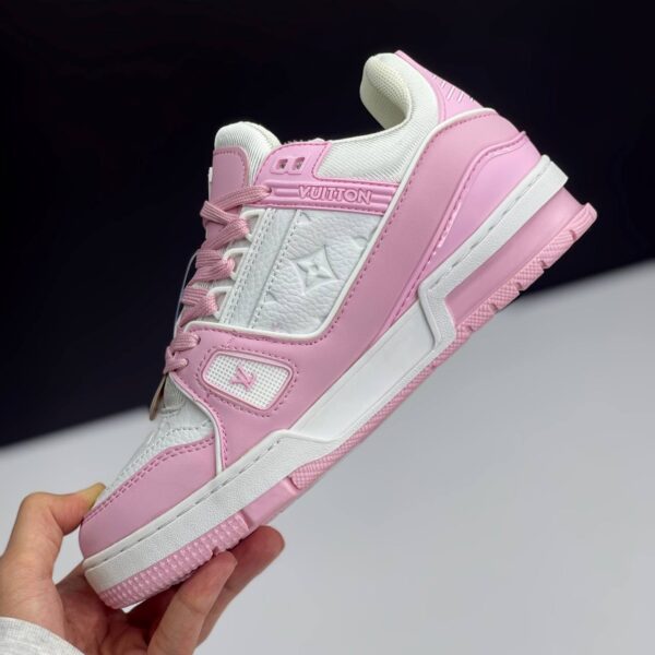 IMG_5132 لویی ویتون ترینر سفید صورتی Louis Vuitton Trainer White Pink