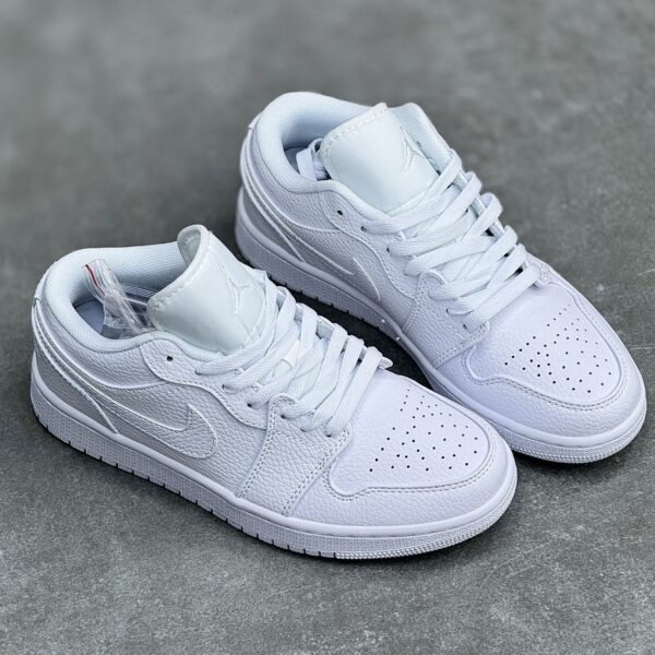 IMG_7829-scaled-1 کفش نایک ایر جردن وان لو تمام سفید Nike Air Jordan 1 Low Triple White