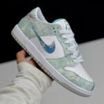 کفش نایک اس‌بی (SB) دانک لو دراگون 2024 رویه چرم Nike SB Dunk Low Dragon 2024 Leather