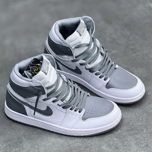 IMG_7943-scaled-2-1 کفش نایک ایر جردن وان ساقدار سفید طوسی دودی Nike Air Jordan 1 High White Smoke Grey