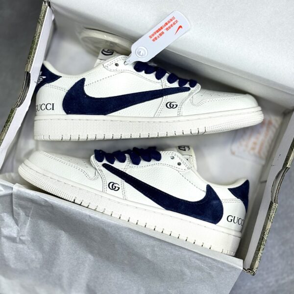IMG_9688-scaled-1 کفش نایک ایر جردن وان لو تراویس اسکات گوچی سفید سرمه ای Nike Air Jordan 1 Low Travis Scott Gucci White Navy