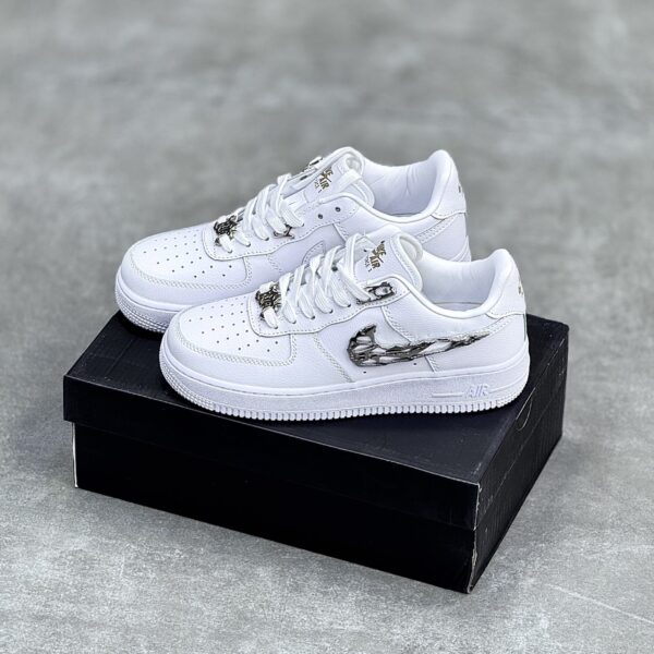 IMG_9967-scaled-1 کفش نایک ایر فورس وان مولتن متال سفید استخوانی Nike Air Force 1 Molten Metal White Bone