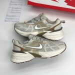 کتونی نایک وی تو کی کرم Nike V2K Run Cream