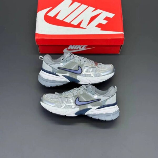 photo_3_2025-11-01_20-41-29 کفش نایک وی تو کی نقرهای آبی Nike V2K Silver Blue