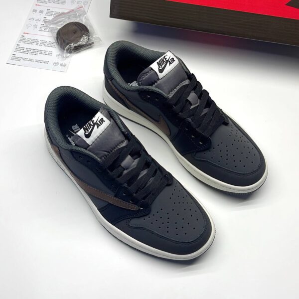کفش نایک ایر جردن ۱ لو تراویس اسکات یوتوپیا Nike Air Jordan 1 Low Travis Scott Utopia