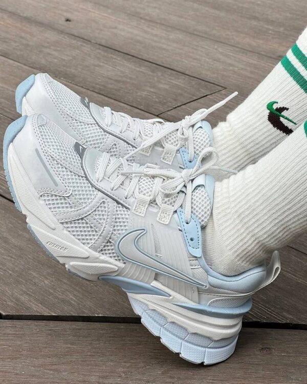 photo_4_2025-08-14_09-06-24 کفش نایک وی تو کی آبی سفید Nike V2K Blue White