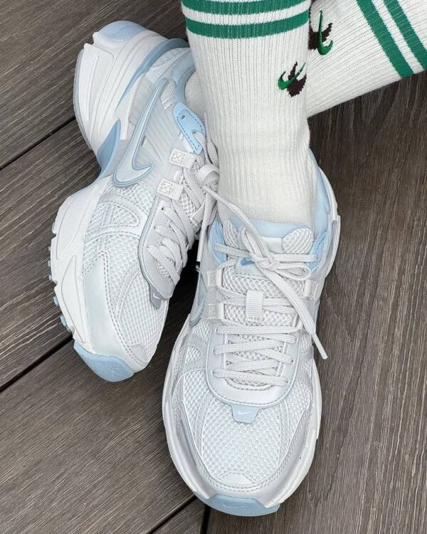 photo_7_2025-08-14_09-06-24 کفش نایک وی تو کی آبی سفید Nike V2K Blue White